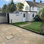 Large Contractors House Near Lhr 5 Ensuites Br Free Parking